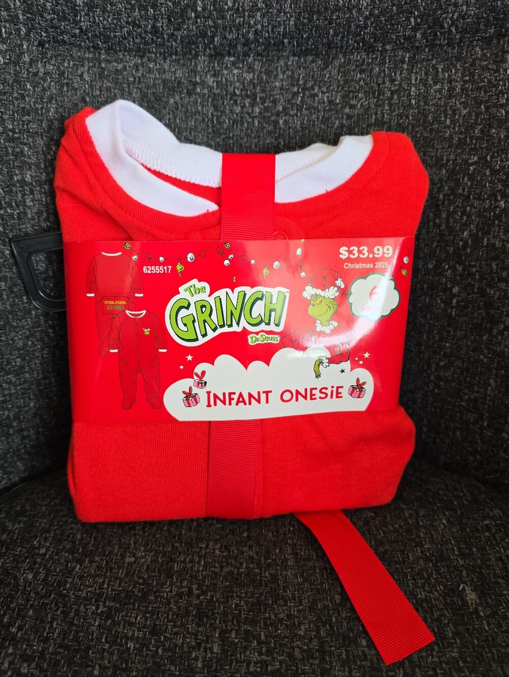 NIP The Grinch Doctor Suess Infant Size 6 Month Onesie Sleeper Pajamas Christmas